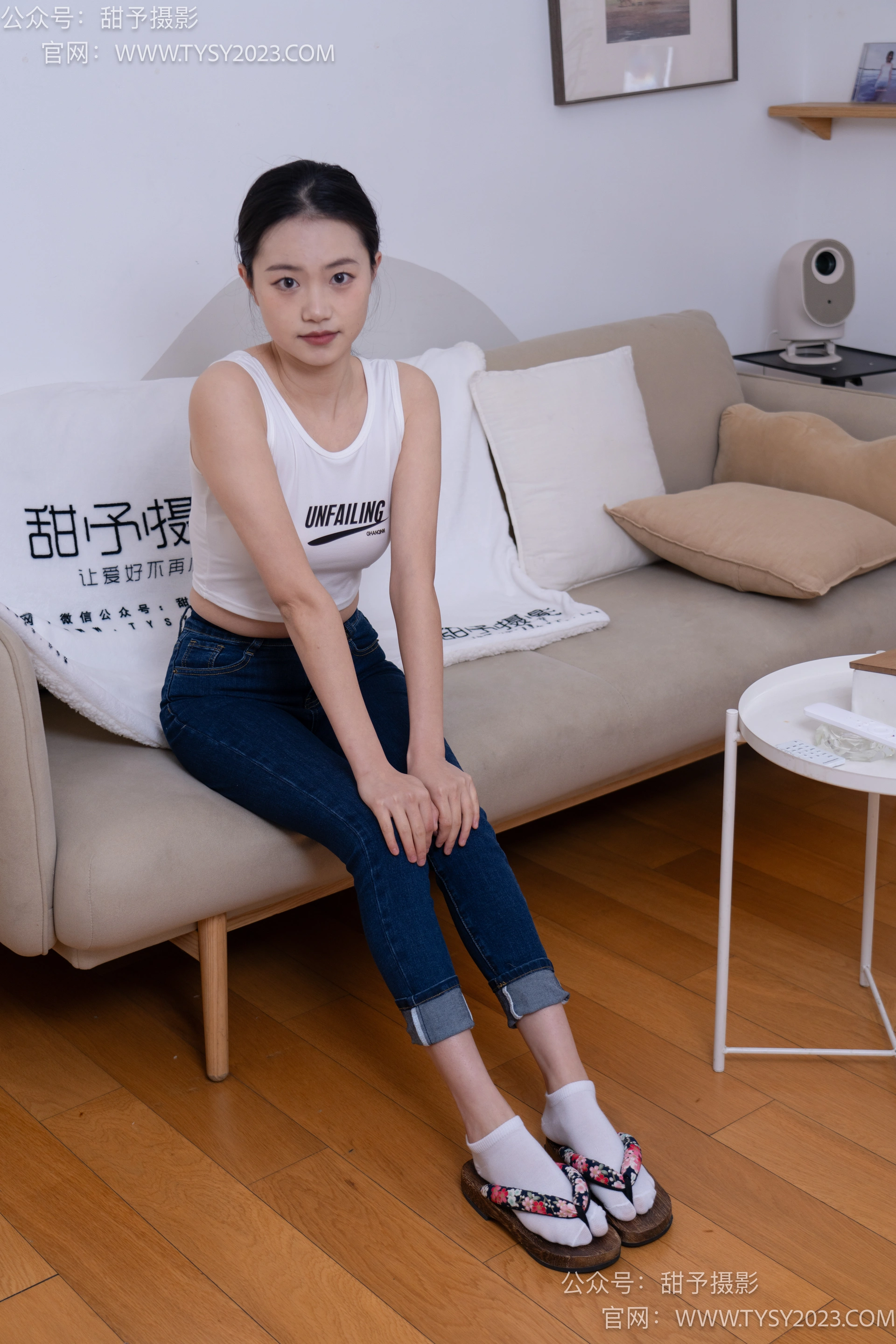 甜予摄影 No.069 齐齐-短靴、人字拖、短白棉袜、长白棉袜、裸足 0